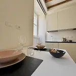 Апартаменты Gold's House Триест